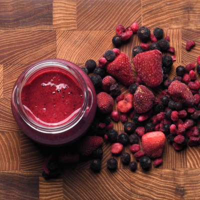 Röd 06 Jordgubb, svarta vinbär, granatäpple