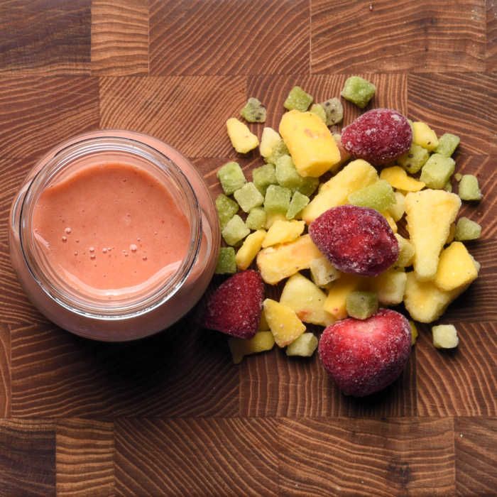 Röd 02 Jordgubb, ananas, mango, kiwi